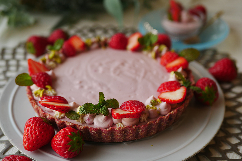 Rawいちごムースタルト